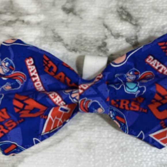 Dayton Dog Bow Tie‎ - Picture 3 of 4